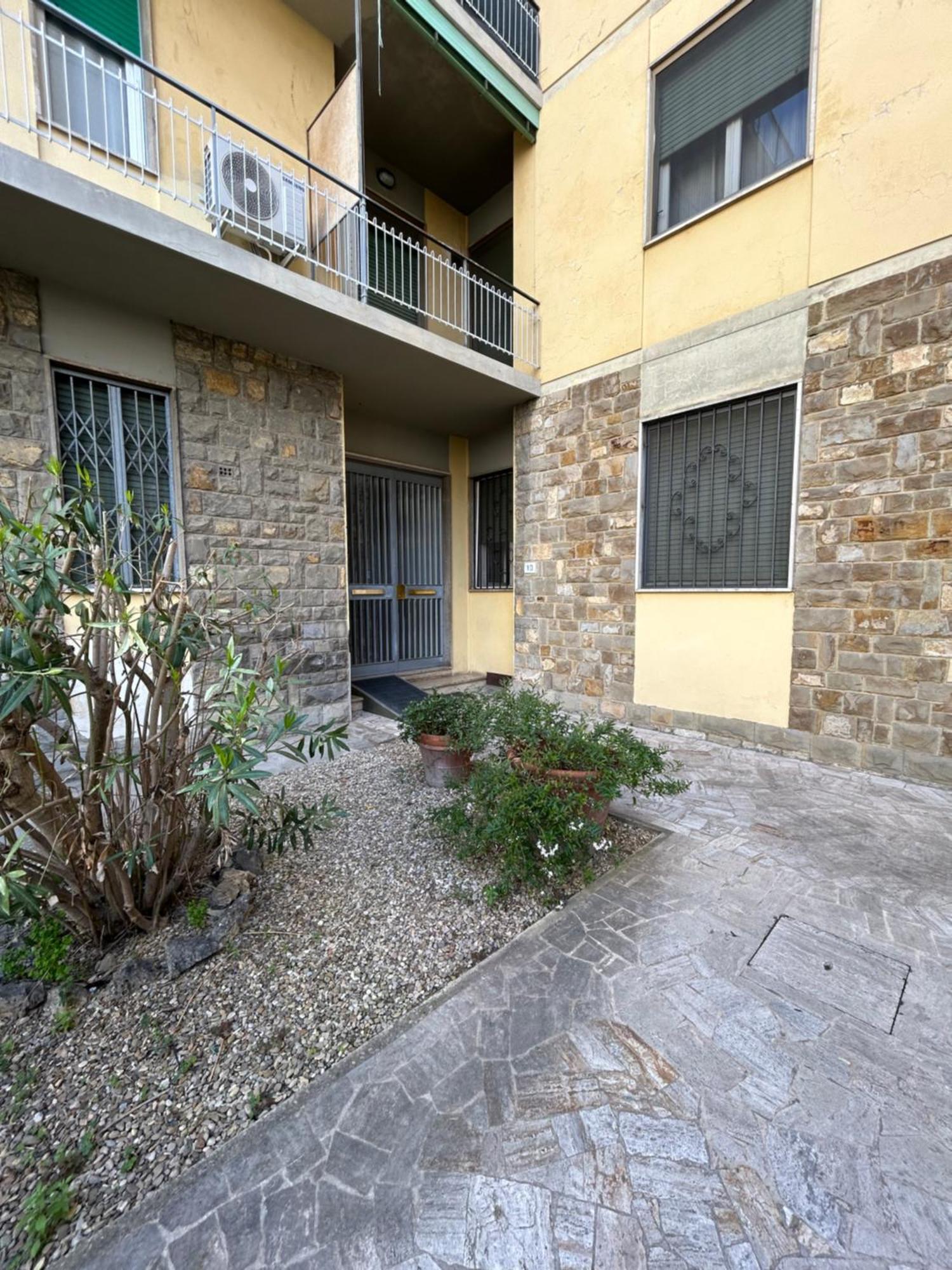 Appartamento Incantevole Con Patio Florence Ngoại thất bức ảnh
